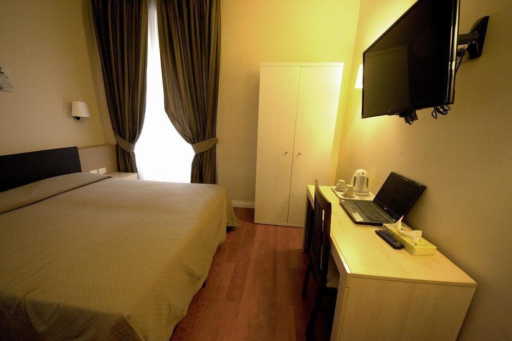 Hotel Saturnia Roma Exterior foto
